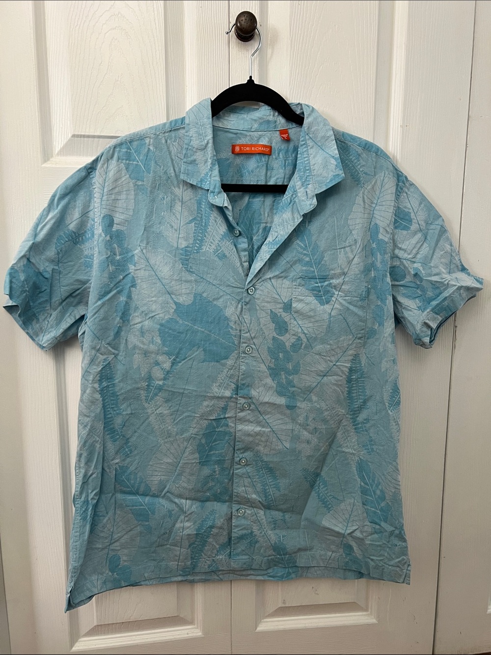 Tori Richard Light Blue Tropical Leaf Aloha Shirt